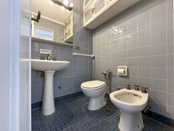 Piso c/Balcón al fte y vista al rio Nuñez CABA