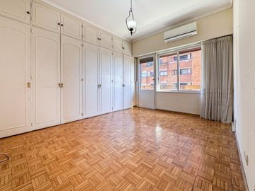 Piso c/Balcón al fte y vista al rio Nuñez CABA