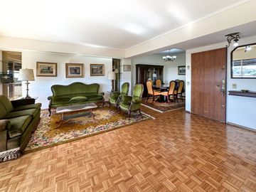 Piso c/Balcón al fte y vista al rio Nuñez CABA