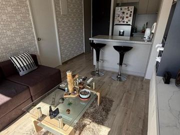 Bien ubicado departamento