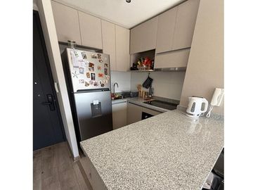 Bien ubicado departamento