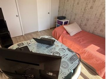 Bien ubicado departamento