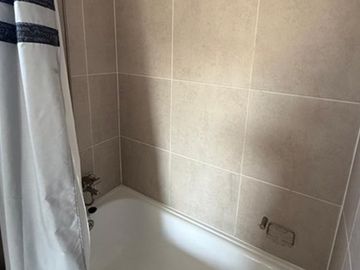 Bien ubicado departamento