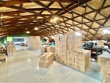 Gran ubicación, industria, bodega, taller.
