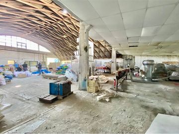 Gran ubicación, industria, bodega, taller.