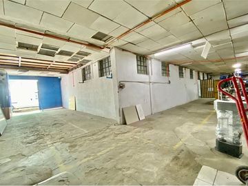 Gran ubicación, industria, bodega, taller.