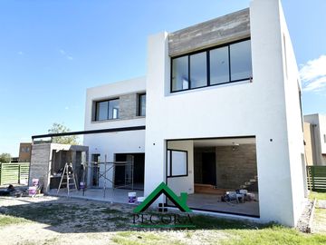 Casa - San Sebastian - Area 7 - Lote 184