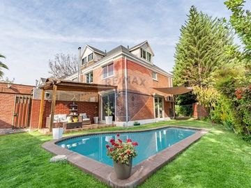 Casa Condominio/ Gasto Comun bajo