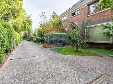 Casa Condominio/ Gasto Comun bajo