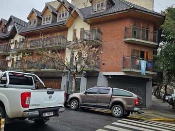 PH TIPO DUPLEX EN VENTA 5 AMBIENTES PARQUE PATRICIOS MUY BIEN UBICADO