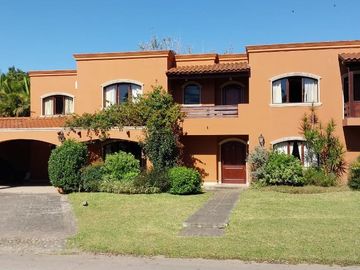 Casa en venta en Country Marcos Paz, Yerba Buena,