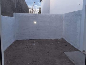 Vende Departamento I  2 Dormitorios en General Roca Zona  IUPA