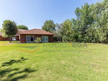 Casa en venta en Barrio Santa Ana, Moreno