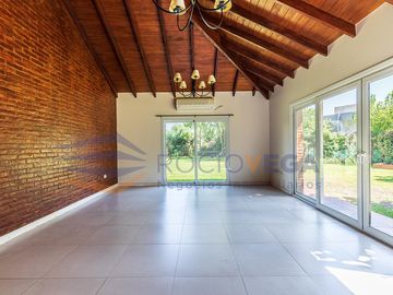 Casa en venta en Barrio Santa Ana, Moreno