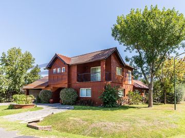 Casa en venta en Barrio Santa Ana, Moreno