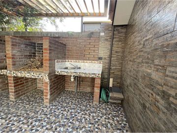 Hermosa y amplia  casa en venta