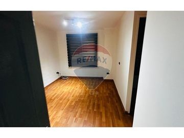 Moderna Casa Familiar en Venta en Buin