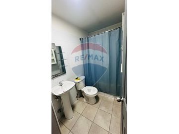 Moderna Casa Familiar en Venta en Buin