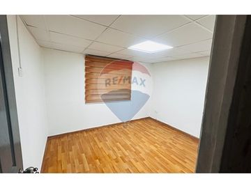 Moderna Casa Familiar en Venta en Buin