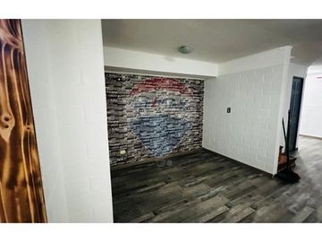 Moderna Casa Familiar en Venta en Buin