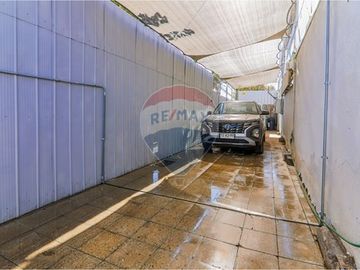 Bodega con oficinas en Recoleta: Oportunidad Única