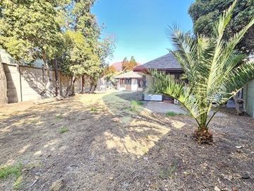 Las Condes: Casa Espaciosa y Céntrica