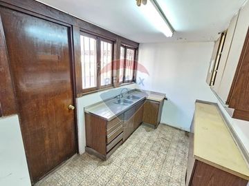 Las Condes: Casa Espaciosa y Céntrica