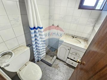 Las Condes: Casa Espaciosa y Céntrica