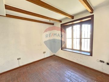 Las Condes: Casa Espaciosa y Céntrica