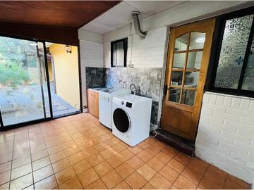 Casa en La Reina, Espaciosa y Acogedora Joyita