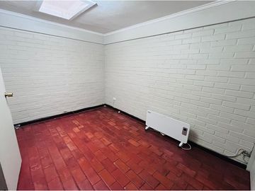 Casa en La Reina, Espaciosa y Acogedora Joyita