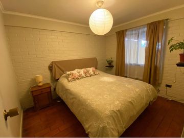 Casa en La Reina, Espaciosa y Acogedora Joyita