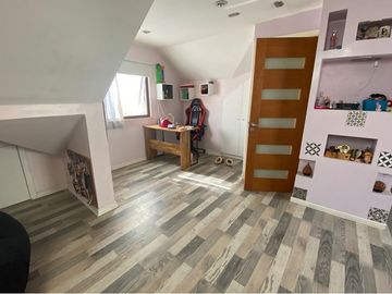 Hermosa casa en arriendo Lomas San Andrés