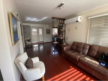 Hermosa casa en arriendo Lomas San Andrés