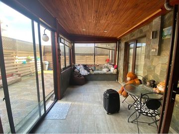 Hermosa casa en arriendo Lomas San Andrés