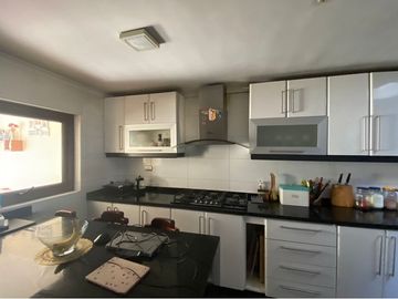 Hermosa casa en arriendo Lomas San Andrés