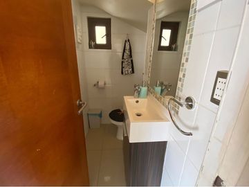 Hermosa casa en arriendo Lomas San Andrés