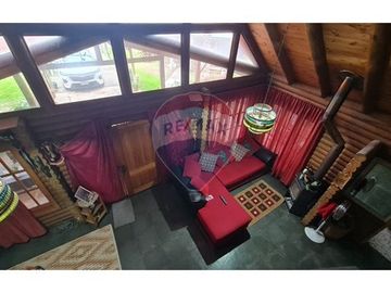 Parcela con 3 casas y gran piscina en Linderos