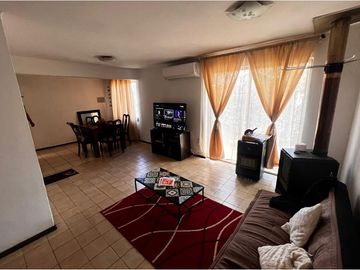 Casa en Venta en Villa universitaria, Talca.