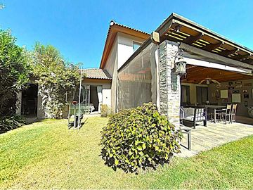 EN ESQUINA; GRAN QUINCHO; EL REMANSO DE CHICUREO