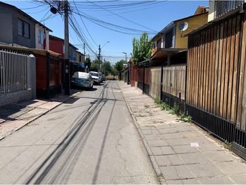 Venta en casa 2d 1b 2e en Maipú
