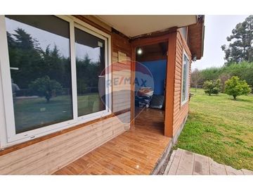 Parcela con 3 casas y gran piscina en Linderos