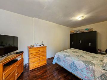 VENDO MULTIFAMILIAR POR LA ALBORADA LIMITE CON PUEBLO LIBRE