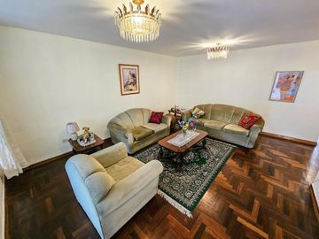 VENDO MULTIFAMILIAR POR LA ALBORADA LIMITE CON PUEBLO LIBRE