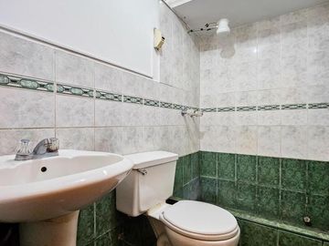 VENDO MULTIFAMILIAR POR LA ALBORADA LIMITE CON PUEBLO LIBRE