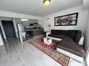 ALQUILER DE BELLO DUPLEX EN MIRAFLORES DE 80m2 - TOTALMENTE AMOBLADO Y EQUIPADO