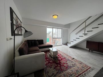 ALQUILER DE BELLO DUPLEX EN MIRAFLORES DE 80m2 - TOTALMENTE AMOBLADO Y EQUIPADO