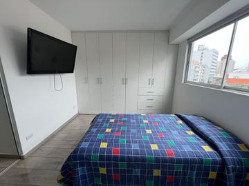 ALQUILER DE BELLO DUPLEX EN MIRAFLORES DE 80m2 - TOTALMENTE AMOBLADO Y EQUIPADO