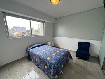 ALQUILER DE BELLO DUPLEX EN MIRAFLORES DE 80m2 - TOTALMENTE AMOBLADO Y EQUIPADO