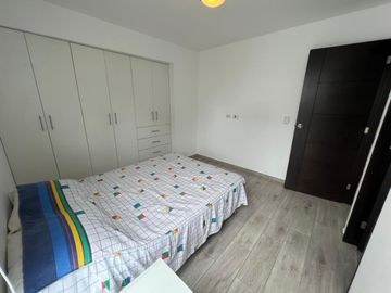 ALQUILER DE BELLO DUPLEX EN MIRAFLORES DE 80m2 - TOTALMENTE AMOBLADO Y EQUIPADO